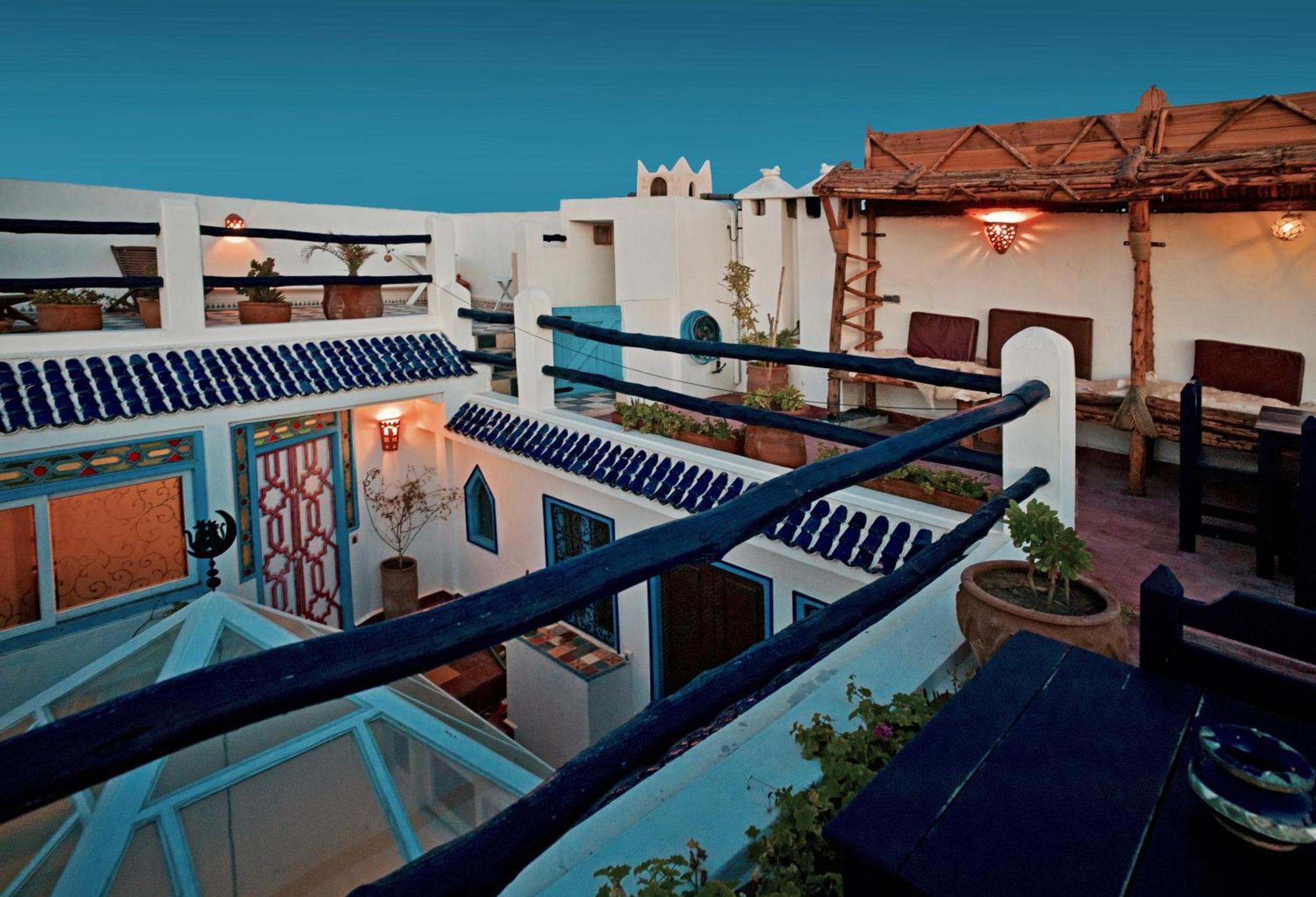 Au Riad Laylati เอสเซาอิรา ภายนอก รูปภาพ