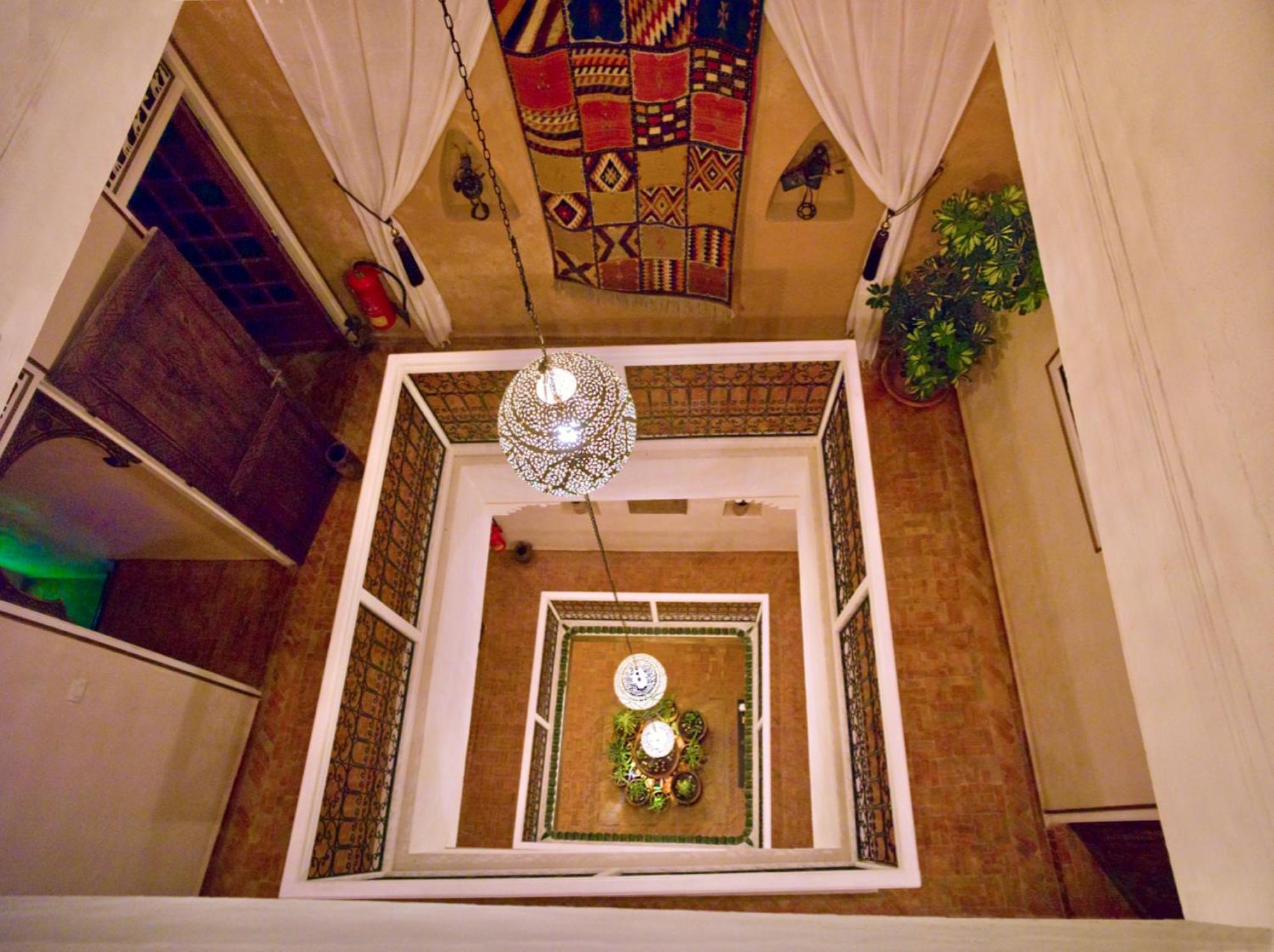 Au Riad Laylati เอสเซาอิรา ภายนอก รูปภาพ